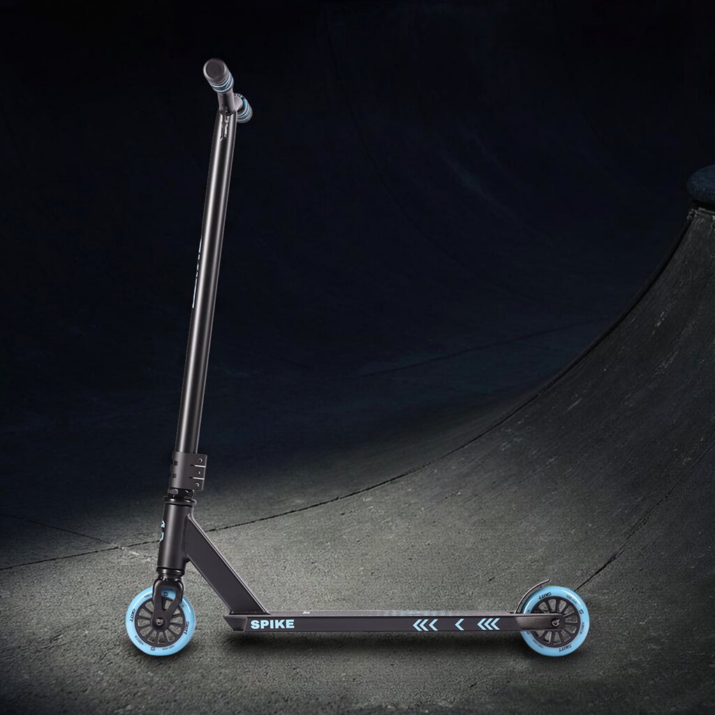 SKITT Freestyle koloběžka Spike Blue lifestyle koloběžka zboku